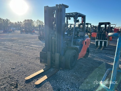 2021 Toyota 8FD45U 8550 lb Pneumatic Tire Forklift