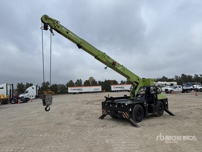 Manitowoc CD3339 18000 lb 4x2 Carry Deck Crane