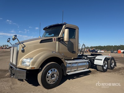 2020 Kenworth T880 6x4 T/A Day Cab Truck Tractor