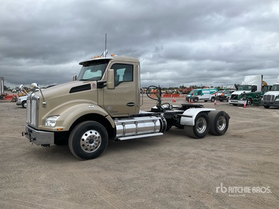 2020 Kenworth T880 6x4 T/A Day Cab Truck Tractor