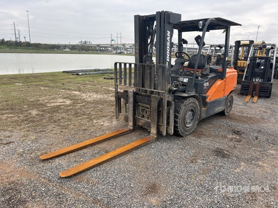 2018 Doosan G45S-7 8700 lb Pneumatic Tire رافعة شوكية