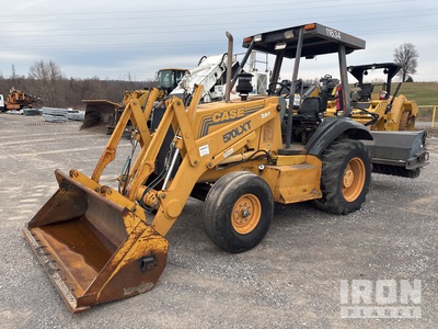 2000 Case 570L-XT 4x2 Broom attachment Pala gommata per cura del verde