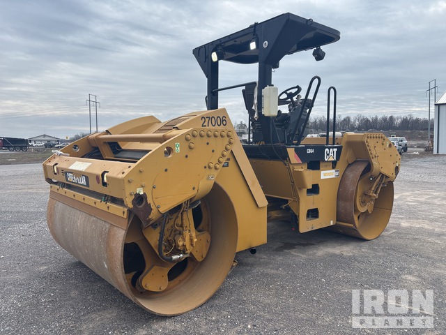 COMPACTADOR 2013 CATERPILLAR CB64