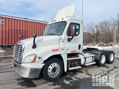 2014 Freightliner Cascadia 125 6x4 T/A Day Cab Truck Tractor