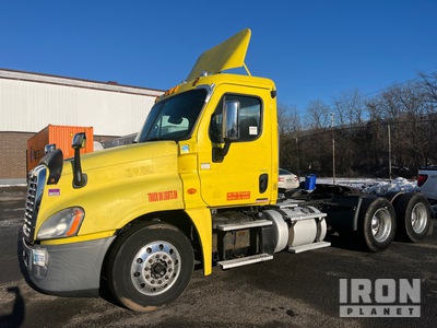 2012 Freightliner Cascadia 125 6x4 Day Cab Truck Tractor