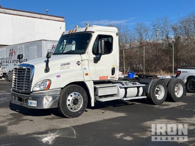 2009 Freightliner Cascadia 125 6x4 T/A Day Cab Truck Tractor