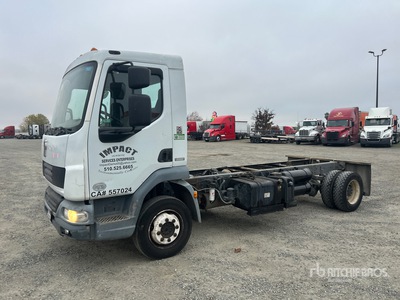 2013 Kenworth K300 4x2 الكابينة والهيكل