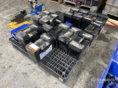 Quantity of RF Butler Excavator Track Ice Lugs