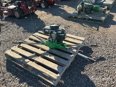 2022 General 332H Tarière à moteur