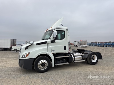 2019 Freightliner Cascadia 126 4x2 S/A Day Cab Truck Tractor