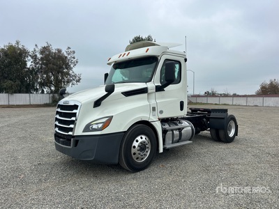 2018 Freightliner Cascadia 126 4x2 Day Cab Prime Mover