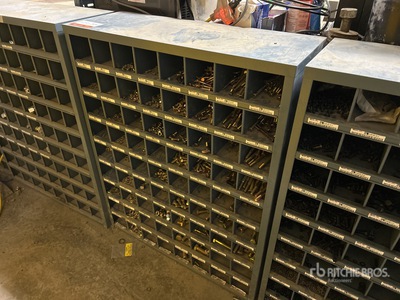 Scaffale per bulloneria