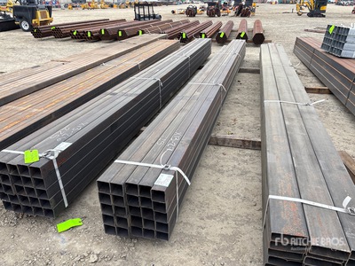 Quantity of (25) 3 in Square Blk 14 Gauge x 20 ft Steel Rohr (Unused)