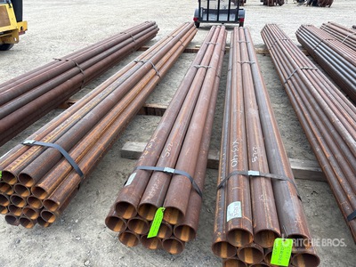 Quantity of (10) 4 1/2 in OD Blk Schedule 40 x 21 ft Steel Rohr (Unused)