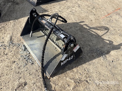 42 in General Purpose Pala para Minicargadora