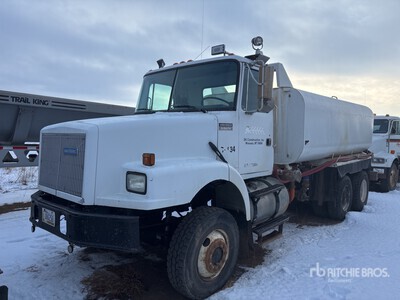 1993 GMC Autocar 5000 gal 6x4 Camion à eau