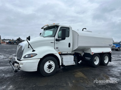 2021 International RH613 3500 gal 6x4 Camion cisterna de agua