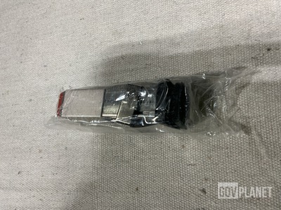 L3 4950P7002-395244 Push Switch