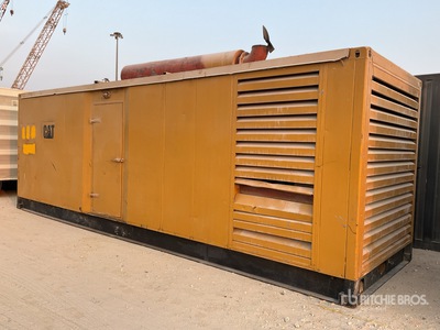 2011 Cat C32 1000 kVA Containerized Generator Set