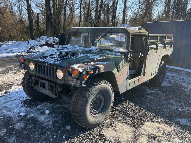 2004 AM General M1097A2 HMMWV 2 Door Soft Top w/Truck Body
