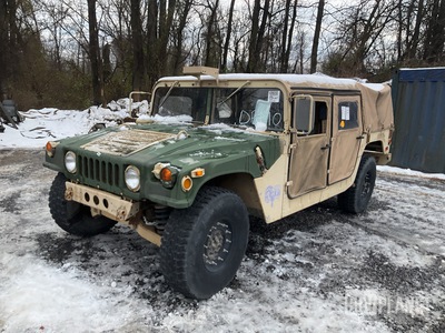 2005 AM General M1097R1 HMMWV 4 Door Soft Top w/Truck Body
