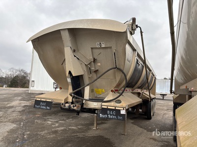 2011 Wink Tri/A エンドダンプトレーラー