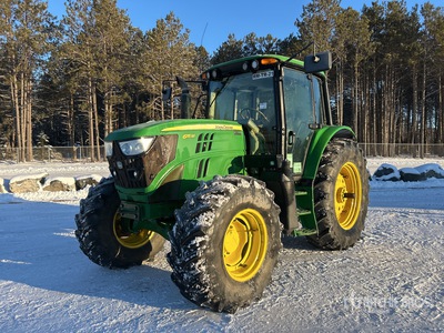 2014 John Deere 6115M Tracteur agricole 4WD