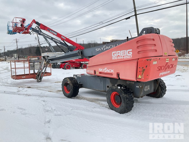 ELEVADOR TELESCóPICO 2013 SKYJACK 4WD SJ45T
