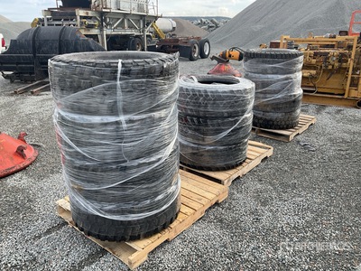 Quantity of (3) Pallets of 325/60R20 Neumáticos