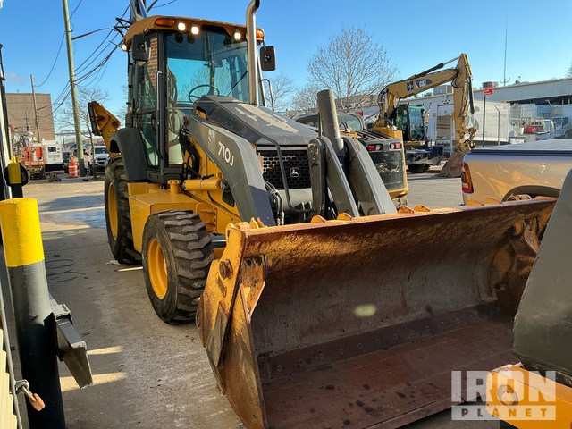 RETROEXCAVADORA 2010 JOHN DEERE 710J