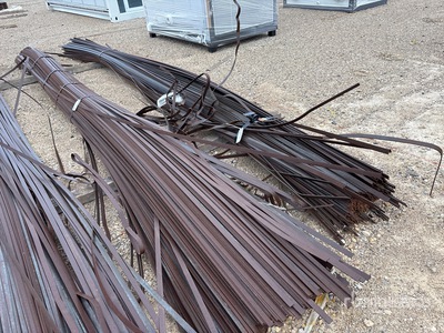 Quantity of (2) Bundles of 1 in x 1/8 in x 20 ft Flat Bar Divers - Matériaux de construction