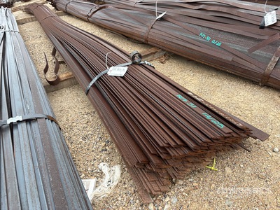 Quantity of (1) Bundle of 1 1/2 in x 3/16 in x 20 ft Flat Bar Divers - Matériaux de construction