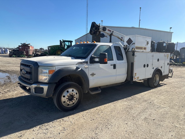 2016 Ford F-550 XLT 4x4 Extended Cab Utility Truck