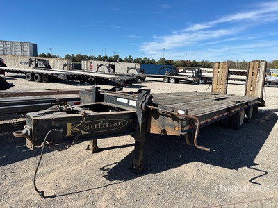 2015 Kaufman 30 ft T/A Equipment Trailer