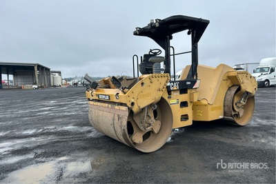 2014 Cat CB-64 Dubbele trommelwals