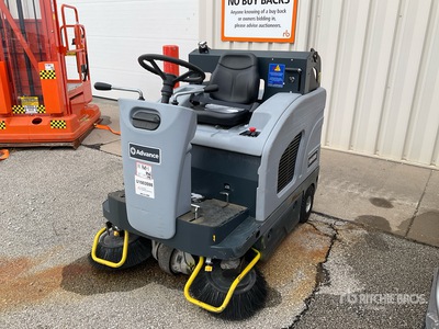 2021 Nilfisk SW4000 49 Balayeuse