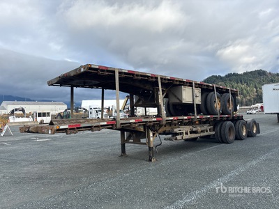 2012 Manac 32 ft Tri/A Super B-Train Lead مقطورة مسطحة