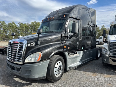 2015 Freightliner Cascadia 125 6x4 T/A Sleeper Truck Tractor