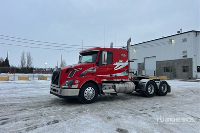 2009 Volvo VNL 6x4 Tracteur routier couchette