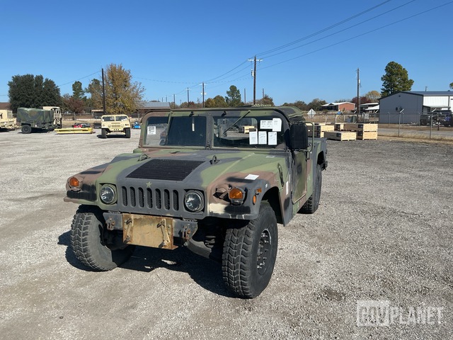 1993 AM General M1097 HMMWV 2 Door Soft Top w/Truck Body