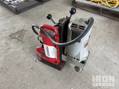 Milwaukee 4202 Magnetic Drill Press
