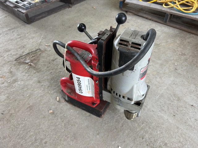 Milwaukee 4202 Magnetic Drill Press Milwaukee 4202 Magnetic Drill Press