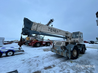 P & H Omega 15 15 ton - 15 Ton Rough Terrain Crane