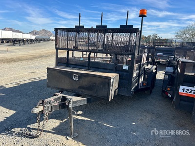 2010 Millerbilt Trailer Landscape 14 ft T/A Remorque d'aménagement paysager