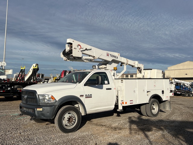 2009 Terex Hi-Ranger LT38 38 ft on 2017 Ram 5500 4x4 Bucket Truck