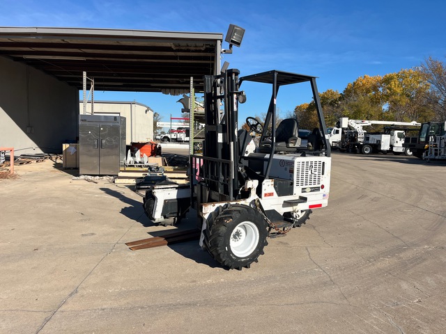 2018 Western P55 6000 lb 3x3 Truck Mounted Forklift