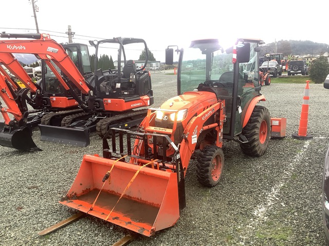2023 Kubota LX3310HSDC 4WD Utility Tractor