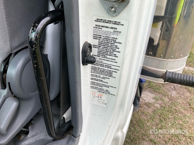 2016 Isuzu NPR 4x2 Refrigerated Truck