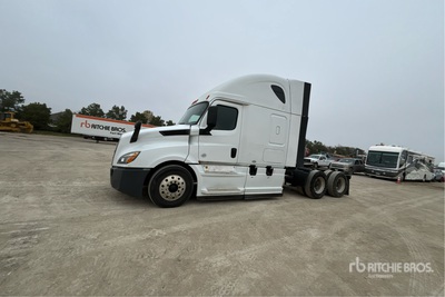 2018 Freightliner Cascadia 126 6x4 T/A Sleeper Truck Tractor