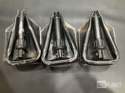 (31) Entrenching Tools